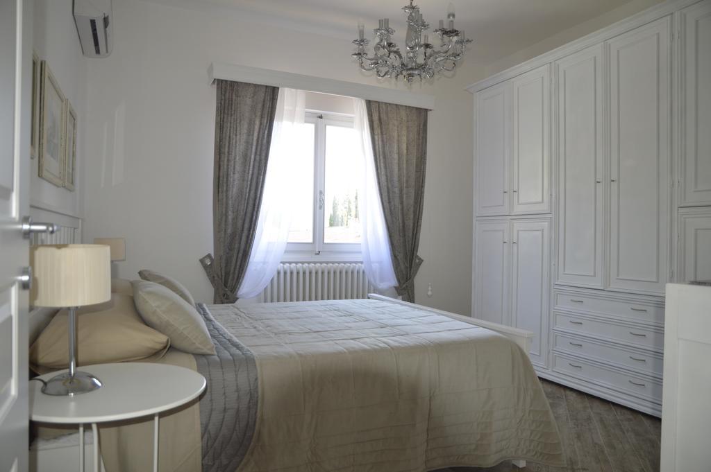 Villa Dei Sogni Greve in Chianti Room photo